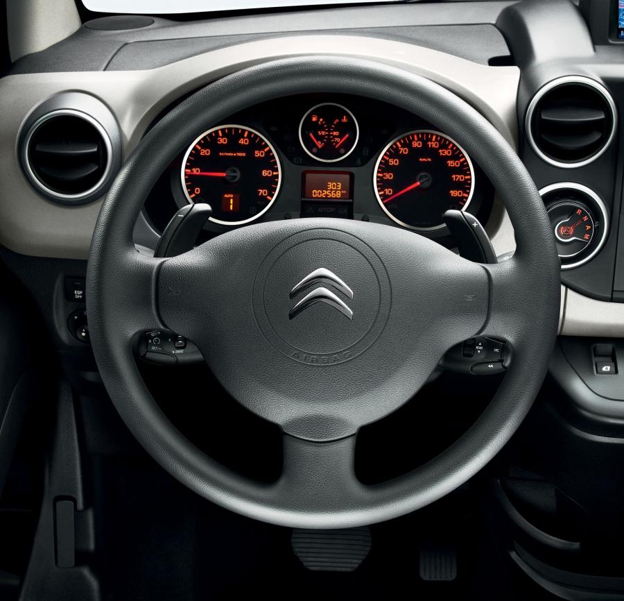  Citroen Berlingo 2012 года  (фото 14 из 23)